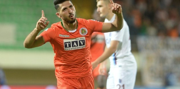 Emre Akbaba Galatasaray’ı istiyor!
