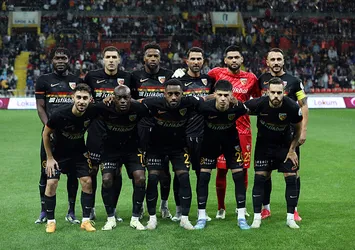 Bilal 2 maç sonra kaleye geçti