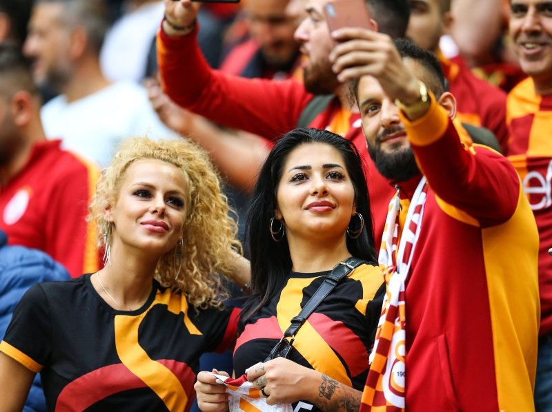 Galatasaray’dan Beşiktaş maçı sonrası ’şampiyonluk’ kutlaması! İşte o görüntüler