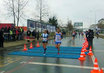 Sosa’nın eşi Carolina maratonu 7. sırada bitirdi