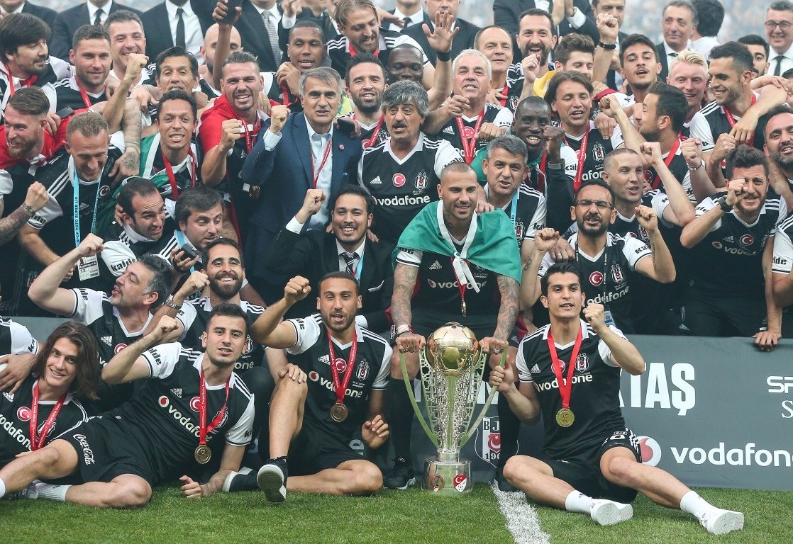 Beşiktaş, şampiyonluk kupasını aldı