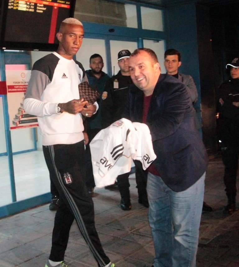 Beşiktaş kafilesi Trabzon’a gitti