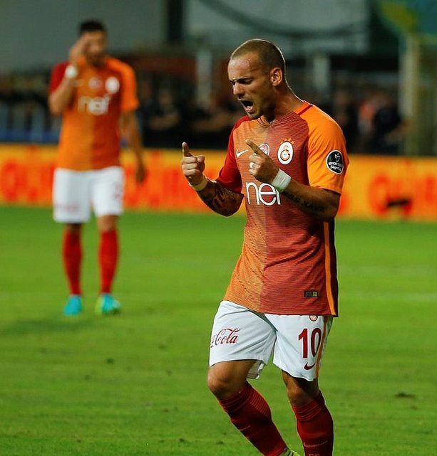 Sneijder Fenerbahce Beni Iyi Tanir Sayfa 1 Galatasaray 20 Kasim 2020 Cuma
