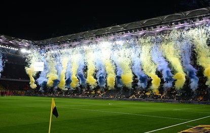 Kadıköy’de sarı-lacivert konfeti!