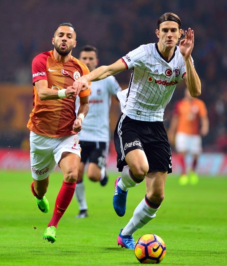 Galatasaray-Beşiktaş karşılaşmasından kareler