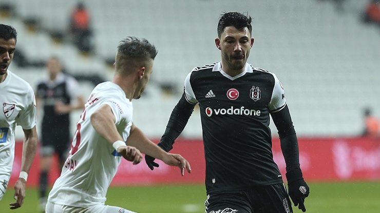 Galatasaray, Beşiktaş’ın kapısını çalıyor