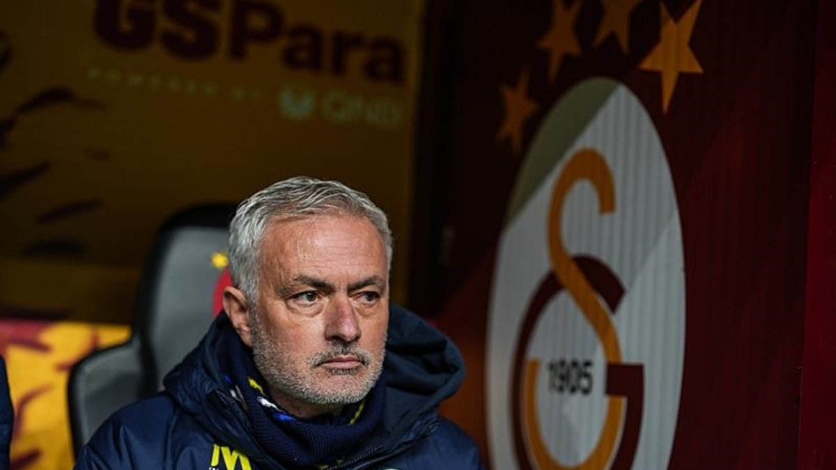 Jose Mourinho'nun cezası 2 maça düşürüldü!