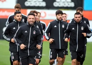Kartallar durmuyor