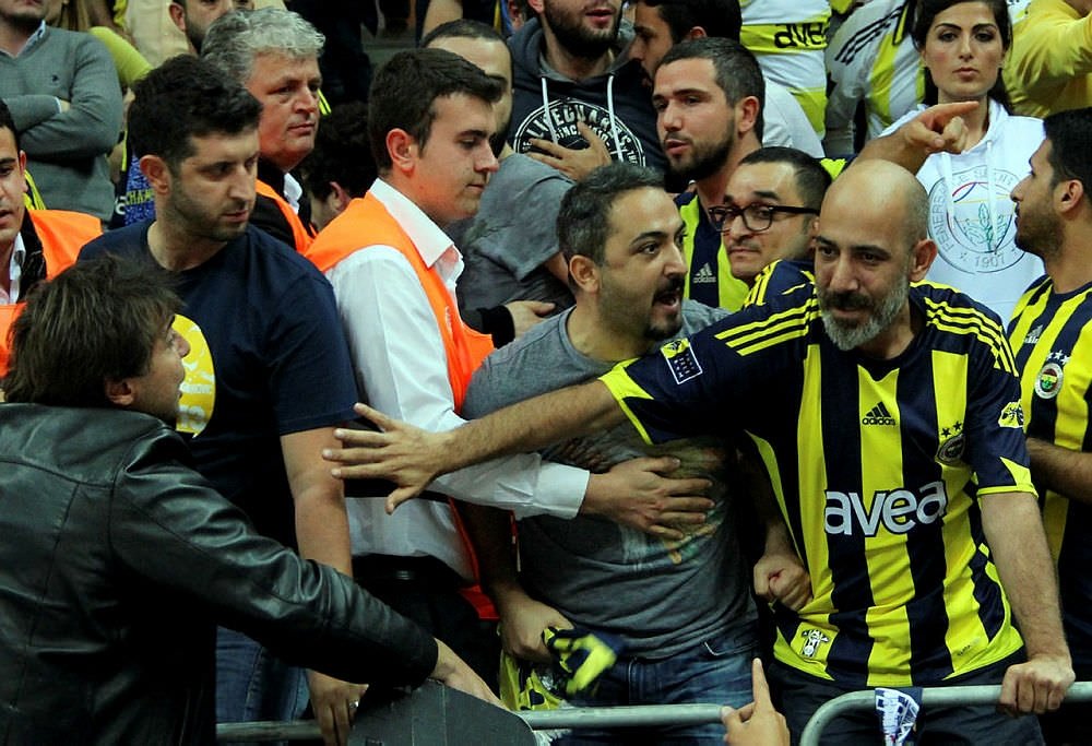 Fenerbahçe’den Galatasaray’a olay gönderme!