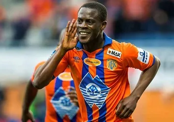 Edwin Gyasi imzaladı!