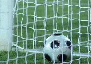 Tuzlaspor deplasmanda tek attı 3 aldı