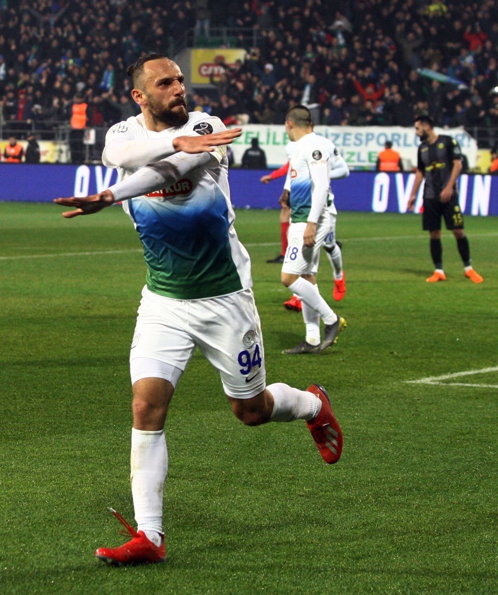 Beklenen oldu! Vedat Muriqi resmen...