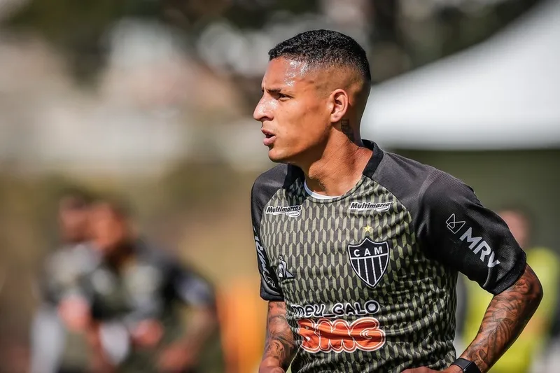 Son dakika spor haberleri: Fenerbahçe transfer gündemine Guilherme Arana'yı aldı! - 1