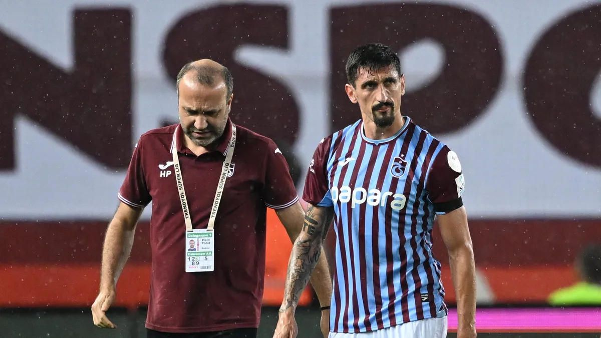 Trabzonspor'dan sakatlık açıklaması! Savic...