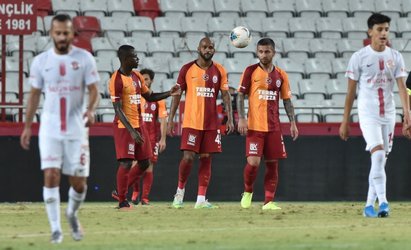 Galatasaray'a corona virüsü çelmesi