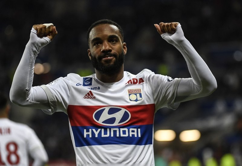 Fenerbahçe’den Lacazette bombası!