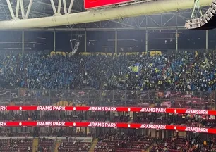 F.Bahçe yönetiminden yağmurluk ve bere jesti!