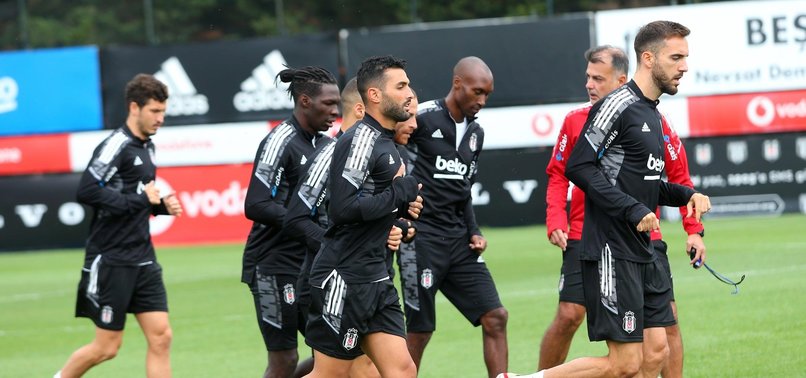 Beşiktaş Altay hazırlıklarına ara vermeden başladı
