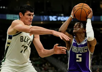 Ersan'dan Kings'e karşı 15 sayı
