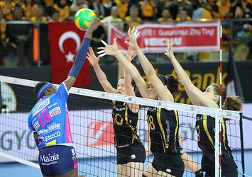 VakıfBank final bileti için İtalya'da