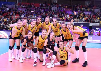 VakıfBank yarı finalde!