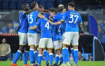 Napoli 3-0 Legia Varşova MAÇ SONUCU-ÖZET | Napoli ikinci yarıda açıldı!