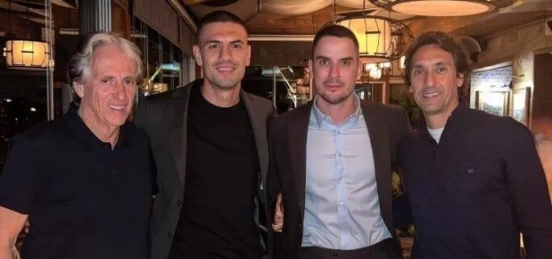 Merih Demiral'dan Jorge Jesus'la paylaşım: Üzerimde emeği çok büyük