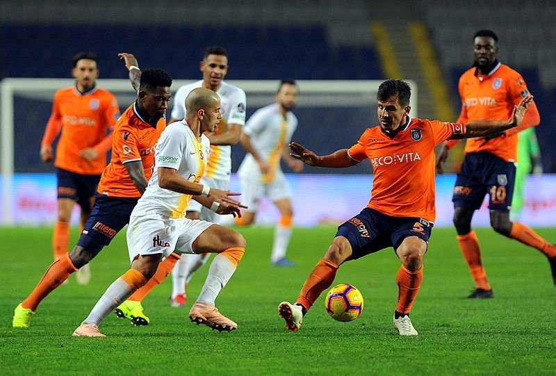 Galatasaray Fenerbahçe’nin gerisinde