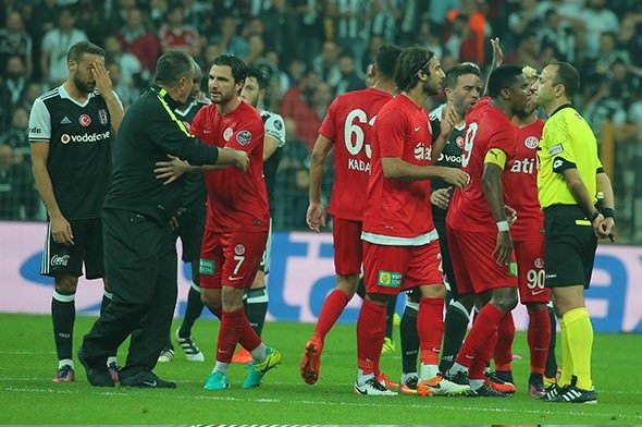Şenol Güneş ucuz kurtuldu!