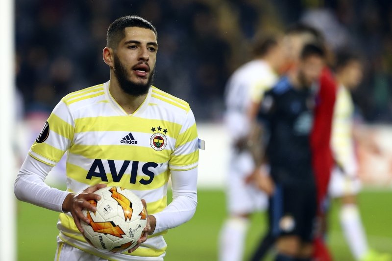 Fenerbahçe’de yıldız isim kadro dışı!