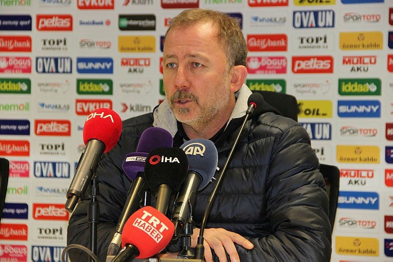 Beşiktaş’ta Mark Hughes operasyonu