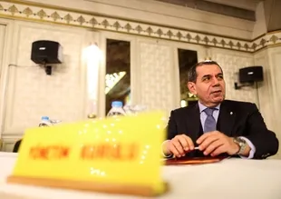 Dursun Özbek'ten sürpriz hamle