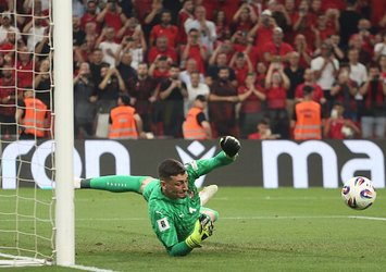 Galatasaray'ın kalecisi Premier Lig'den!