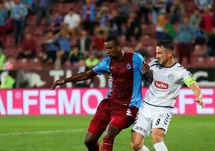 Douglas, Lizbon'a transfer oldu!