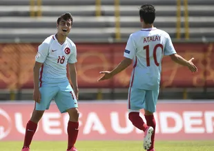 Helal olsun çocuklar! Yarı finaldeyiz...