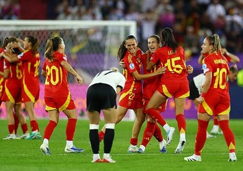 İspanya final biletini kaptı!
