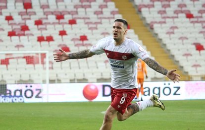 Rey Manaj, Sivasspor’da bir sezonda en çok gol atan oyuncu oldu!