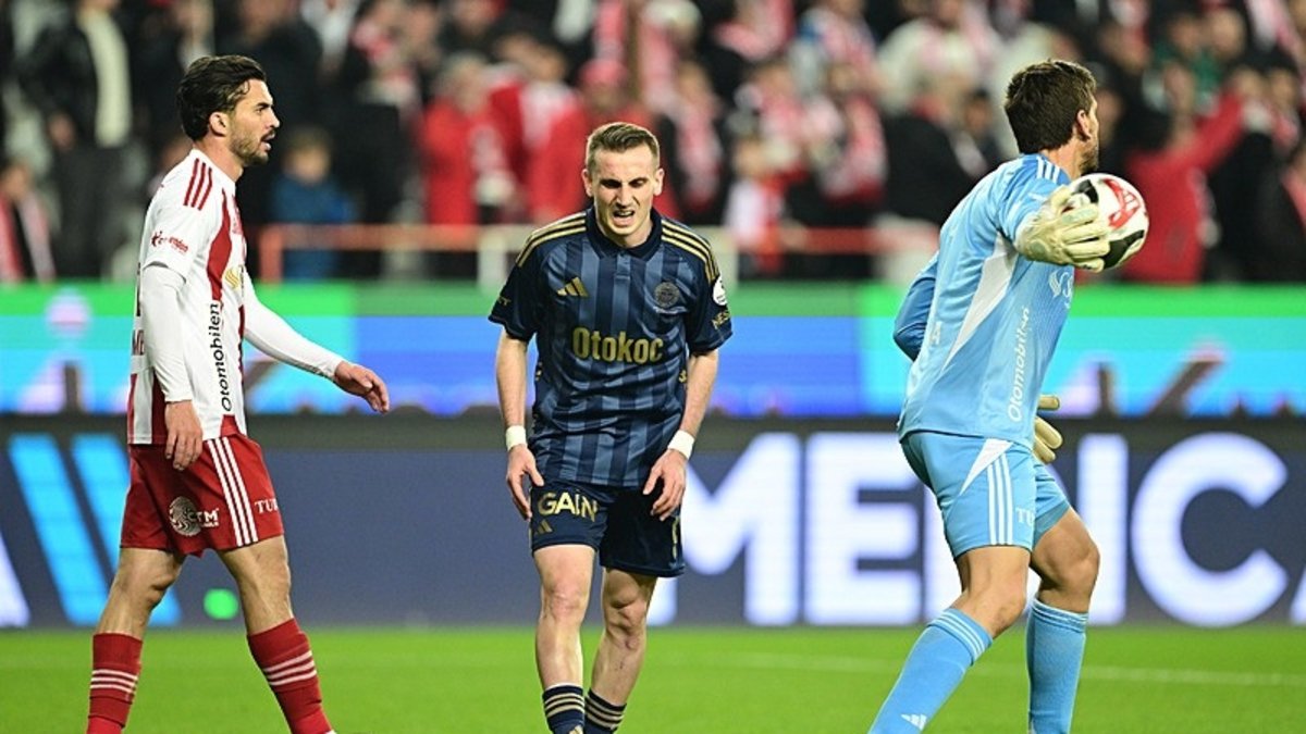 Fenerbahçe Antalyaspor ile yenişemedi!