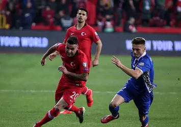 Deniz Türüç’ten gol servisi