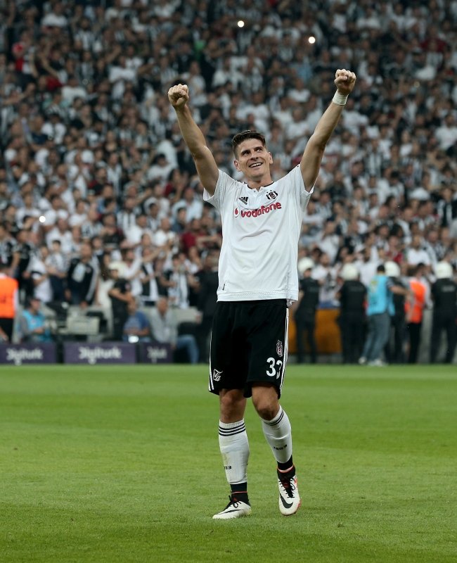 Beşiktaş Mario Gomez’e teklif yaptı!