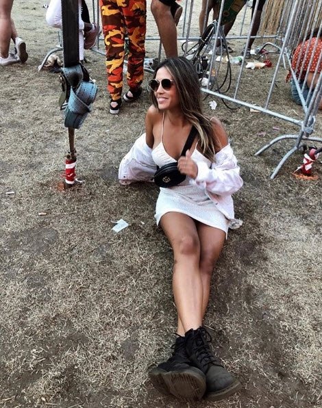 Oğuzhan Özyakup gönlünü Hollandalı DJ Manon Jazmin’e kaptırdı