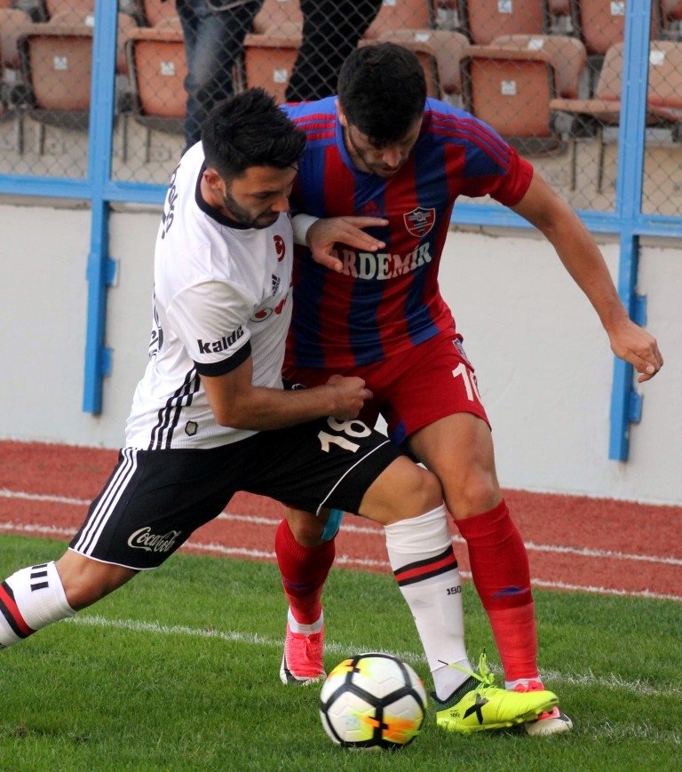 Karabükspor - Beşiktaş maçından kareler