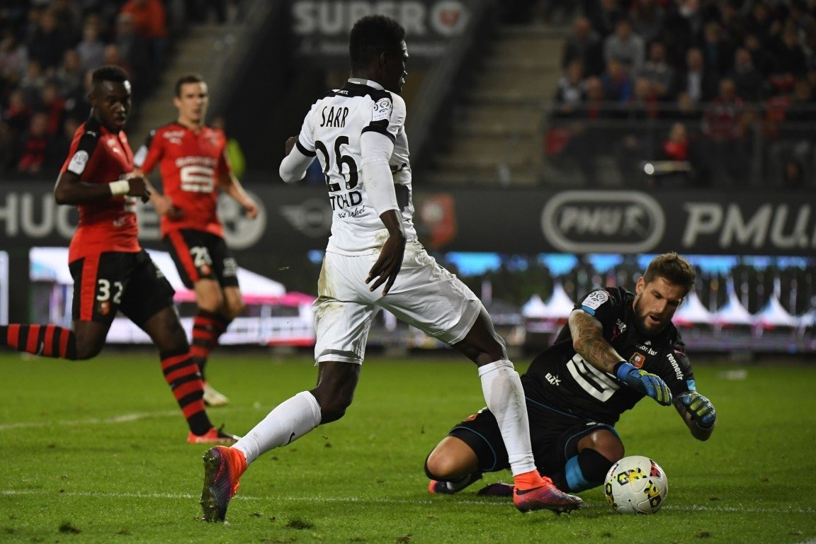 Fenerbahçe İsmaila Sarr’ın peşinde