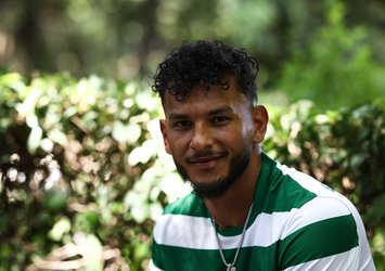 Sporting Luis Suarez'i transfer etti
