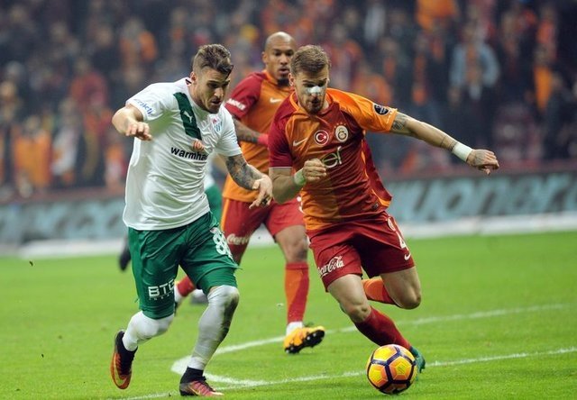 Türk futbolcularının bonservis bedelleri belli oldu