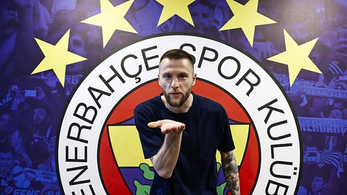 Fenerbahçe'de Milan Skriniar gelişmesi! İtalya'dan rakip çıktı Fenerbahçe'de Milan Skriniar gelişmesi! İtalya'dan rakip çıktı