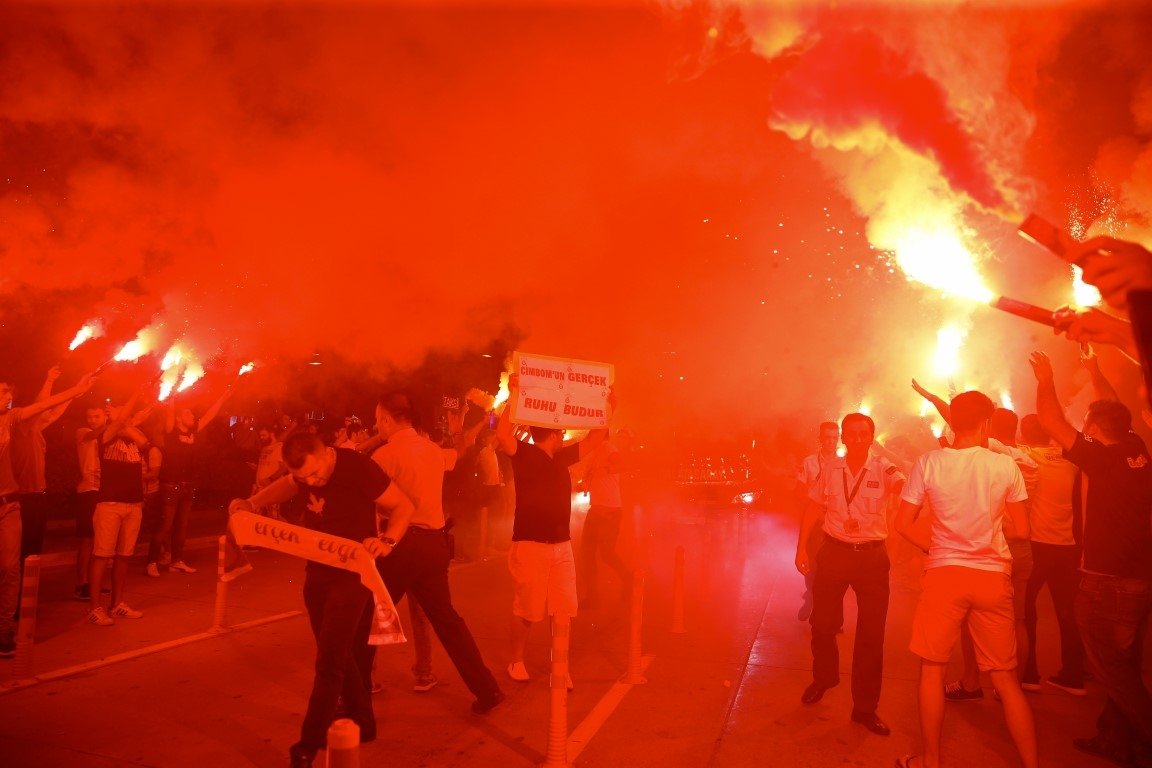 Galatasaray’a Antalya’da coşkulu karşılama