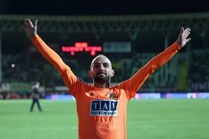 Alanyaspor’dan Efecan Karaca’a veda