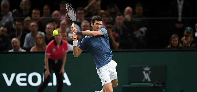 Djokovic, Federer'i yenerek finale çıktı