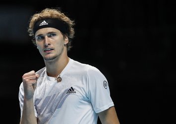 Zverev'den ilk galibiyet!